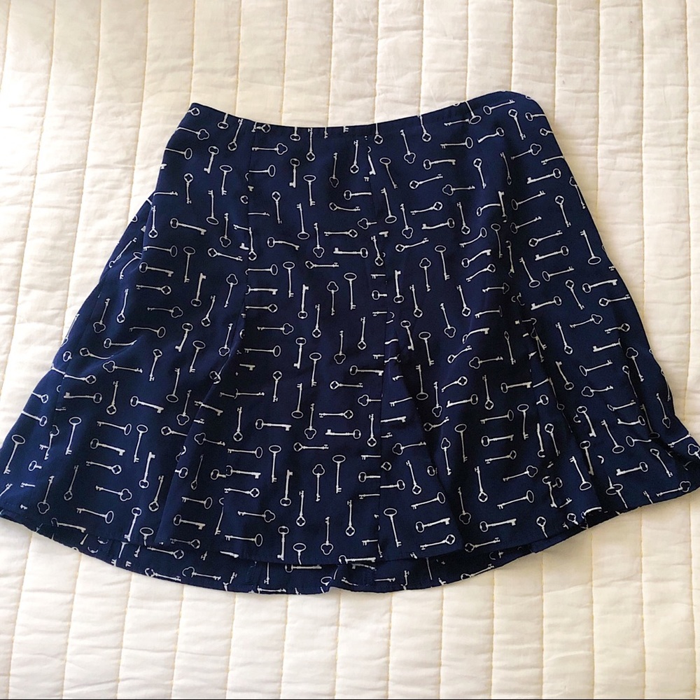 Banana Republic navy pattern mini skirt